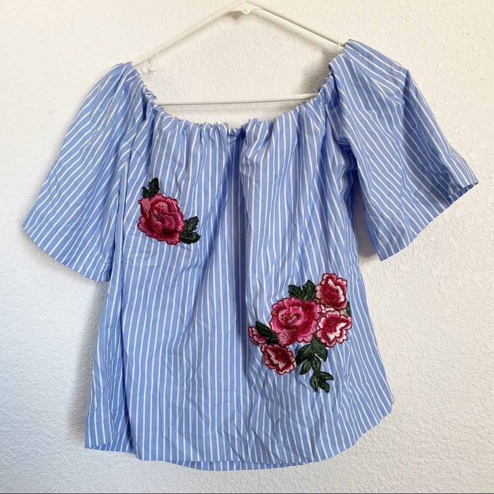Beautiful off-the-shoulder top! - Picture 2 of 8